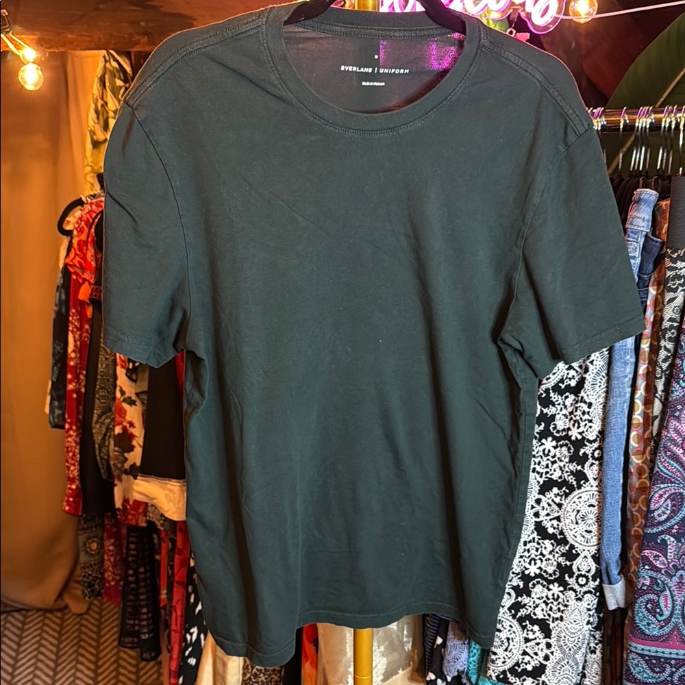 Everlane Black and Green Short Sleeve Tee Essential